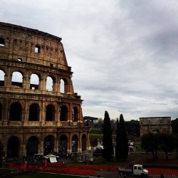 places-to-visit-in-rome:  Places to visit in Rome - The glory of Rome. #Roma #Rome #capitale #capital #colosseo #colosseum #awesome #triumpharch #monument #art Photo by lpierucci http://ift.tt/15hvqs8