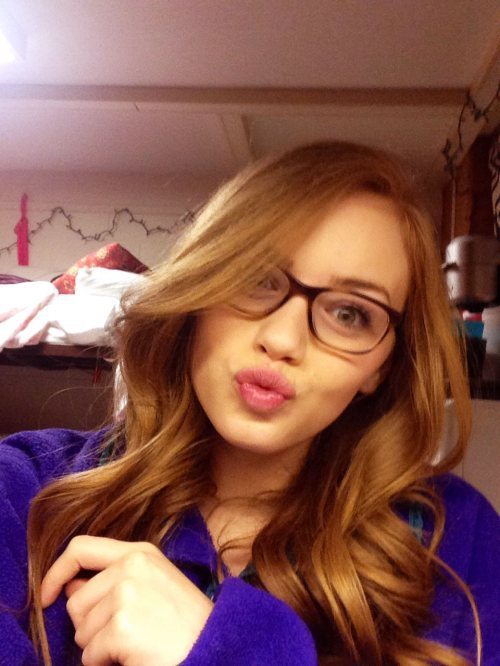 taburedheads:  Try TrueTabu For More Sexy Redheads Like This One