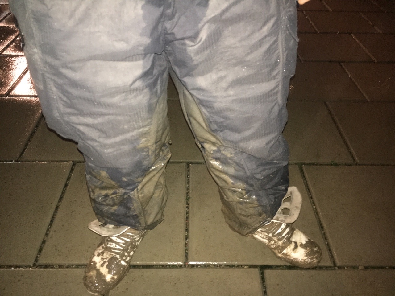 piss and mud in snowboard pants 2