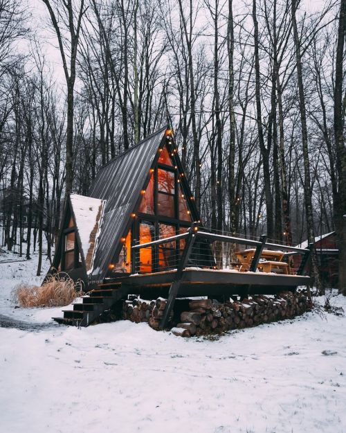 utwo:  A Frame House _ Jeffersonville, New York© Levi Kelly