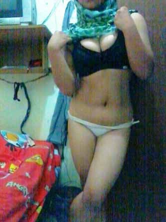 livingxyz:  Jilbabers  adult photos