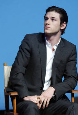 frenchpatrick:  I follow back GASPARD ULLIEL