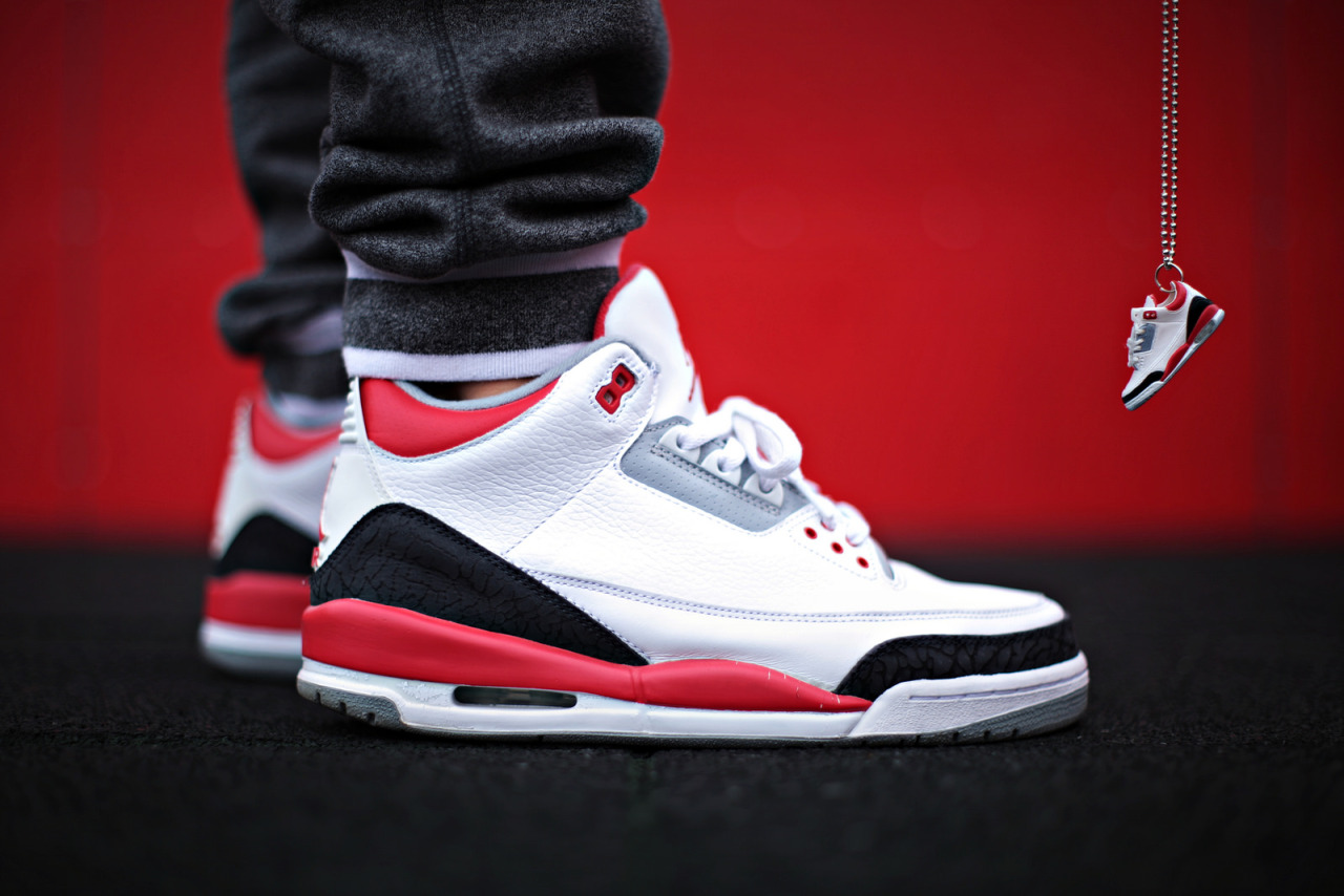 jordan 3 fire red on feet