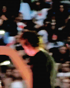 ohstylesno:   Harry missing his end note on Moments because of illness. 