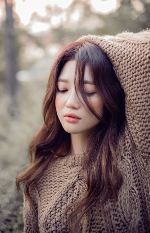 korean-dreams-girls: Sung Kyung - October 21, 2015 Set