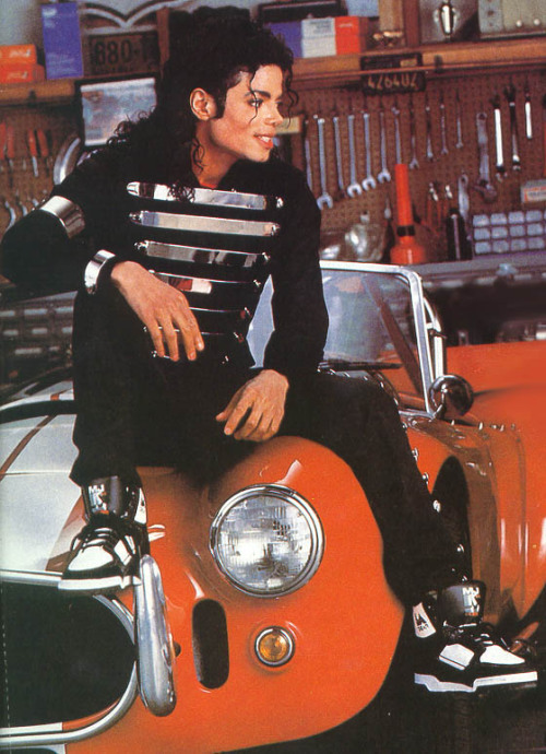 The flyest sneaker campaign ever! Michael Jackson showing off his LA Gears!