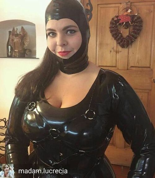 Credit to @madam.lucrecia : Right now #latexmodel #rubber #fetish #mistress #kinkygirl #latex LL[]