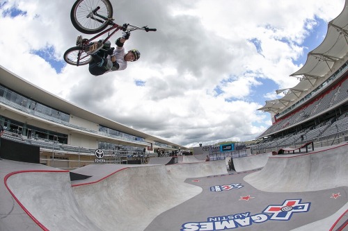 harobmxbikes:  Hope all the BMX Dad’s out there had a good day. Ryan Nyquist has three awesome boys!