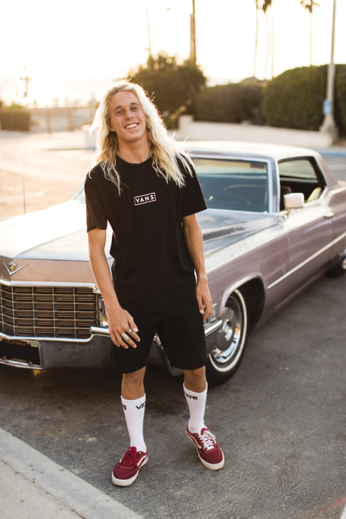 You already know, he’s going to stay rocking out. Happy 19th Birthday Kyuss King !  Jimmicane
