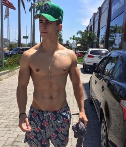 pridetraveller:  Hot Boy