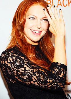 missdontcare-x:  Laura Prepon is literally flawless with any hair colour. 