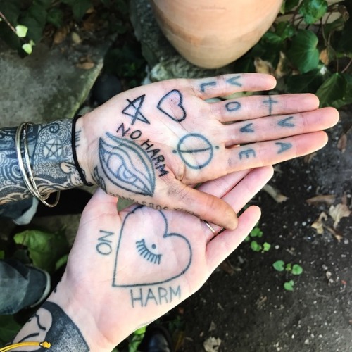 hannahpixiestick: DO NO HARM/TAKE NO SHIT