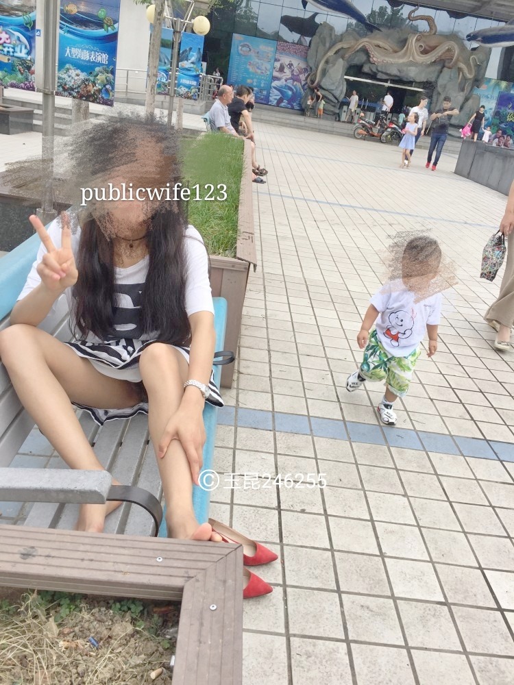 publicwife123:  publicwife123: 人妻露出调教 淫荡妻暴露 