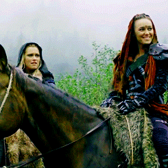 fearwanheda:AU in which Lexa laughs at Clarke’s jokes.