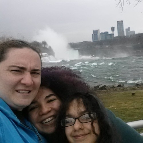 At niagra falls with my family.  #happiness #twomommies #niagrafalls #roadtrip #lovemyfamily