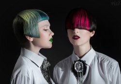 groteleur:  Wild rainbow hair color is one