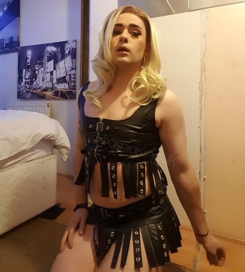 so-sissypink: More yes?.. t.co/GkPj1Xf6dS - By SashaKingUK on Twitter  loved by sissypink  h