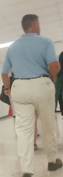 hrg1964: My math teacher from high school  Part.3 “A view from behind ” Feel free to lea