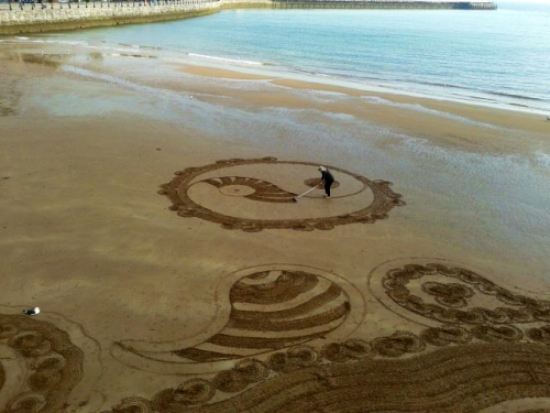 Sand art at Torquay.