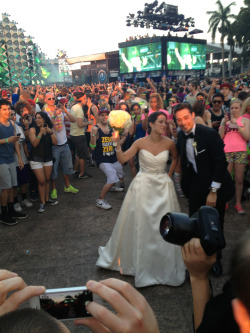 rightmeowjen:  what-is-even-a-good-url:  ee-dee-emm:  anjunamanda:  evil—euphoria:  tranceinmyeyes:  marissaarerreh:  so i witnessed this couple get married at ultra music festival yesterday…  this is so beautiful :D  AW&lt;3   marriage: they’re