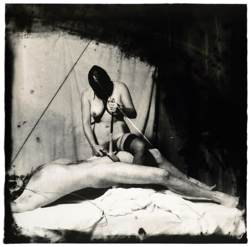 thepalegarden:“Woman About to Castrate a Man”Joel-Peter Witkin1982