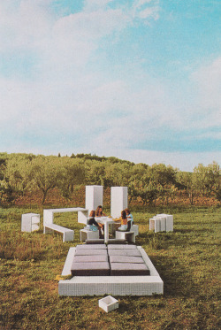 aqqindex:  Superstudio, Quaderna Furniture Range, Circa 1970 