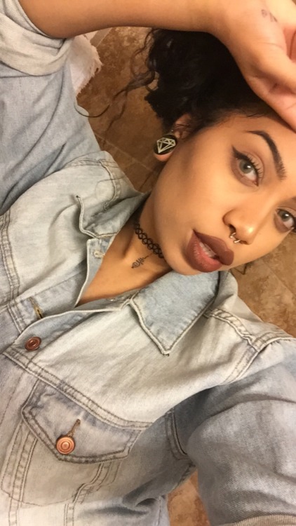 hdeeah:  vegetaofficial:  When it’s bed time but you so cute everyone needs to see u IG: celia_leslie  U right