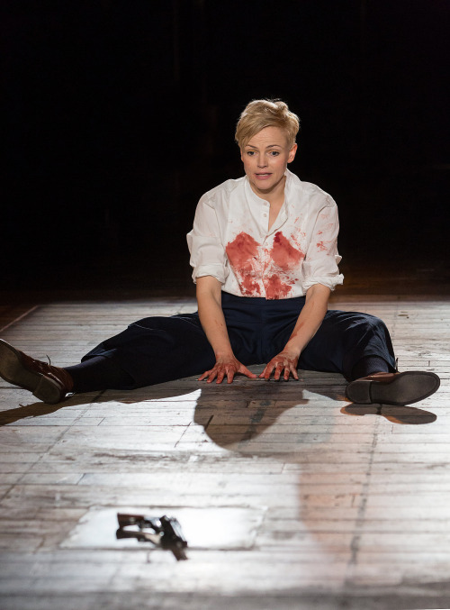 muchadoaboutmusicals: Maxine Peake as Hamlet Manchester’s Exchange Theatre