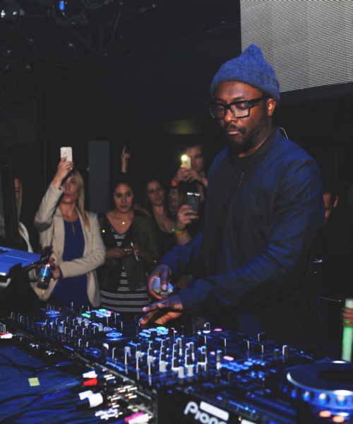 will.i.am performing at The Light Vegas {½}