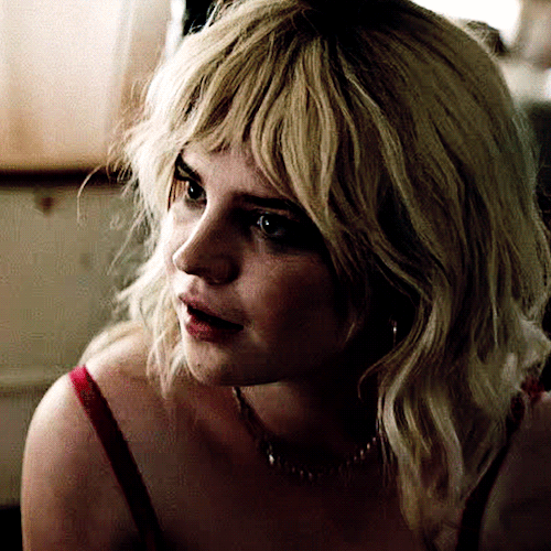 SOPHIE THATCHER as NATALIE SCATORCCIO Yellowjackets, ‘Saints'