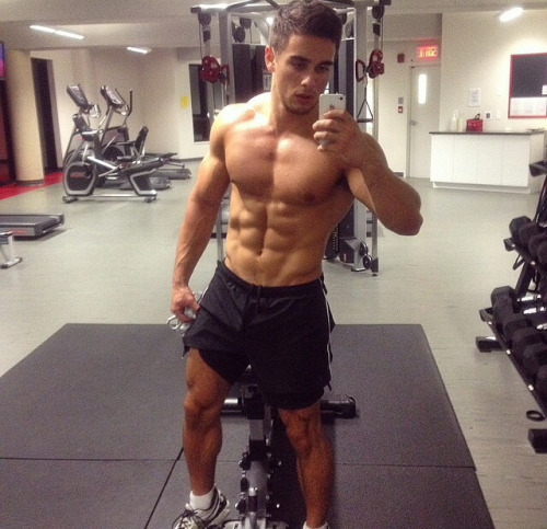 triley021:  Watch hundreds of HOT REAL MEN like this on cam at LiveCamJocks.com