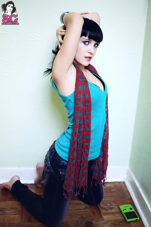 suicidegirls-southafrica:  Lunar Suicide  Photographer: Talamia For more South African SuicideGirls You love these Hopeful Suicide Girls ? help them to become “PINK” on the SG website ;) 