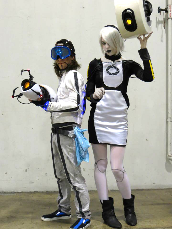 strawberrieninja:  StrawNin as GLaDOS, Thomasu as Wheatley! GLaDOS-head’s eye looks