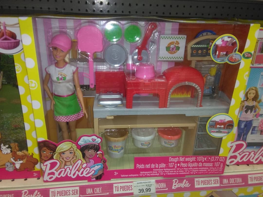 La Pizzeria di Barbie FHR09 Mattel 