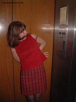 immobilewife:  I held the elevator doors while putting in the gag, pressed my room key into her hands and told her to wait upstairs while I finished my beer in the bar.