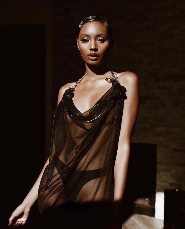 NATILUS (B) BLACC WOMEN
