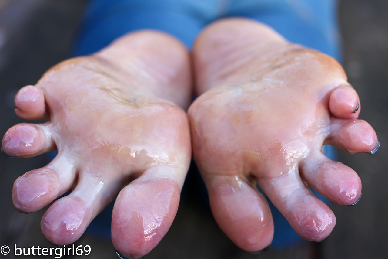 buttergirl69:  oily@buttergirl69