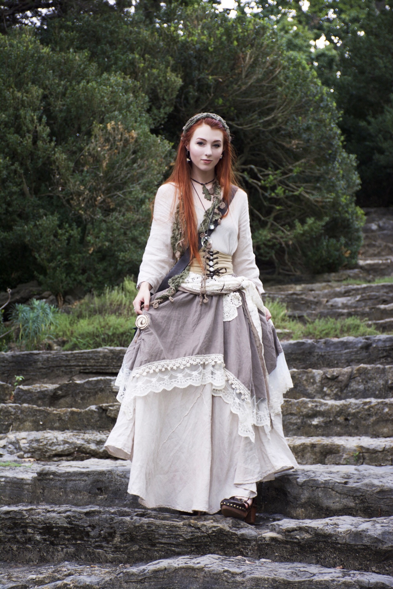 Lotheriel's Elven Realm - Outfit of the day, wondering historical ...