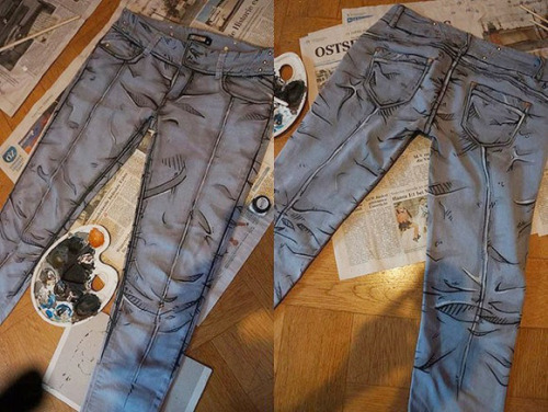 analsui:whiteandblackstripes:enochliew:Anime jeans by KiramekuHand painted with water-based textile 