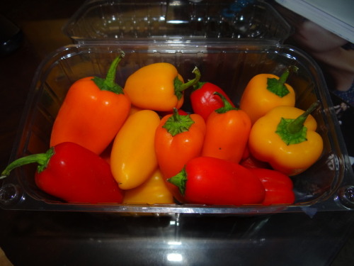 MIREN QUÉ LINDOS PIMIENTOS.(?)