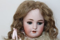 Poupeedream:antique Heinrich Handwerk, Simon And Halbig Girl Doll With Blue Sleep