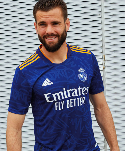 El Real Madrid presenta su segunda equipación para la temporada 2021/22 | 05.08.2021 Real Madrid re