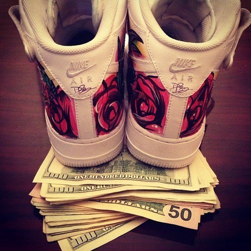 glamorous-women:  http://glamorous-women.tumblr.com/ 