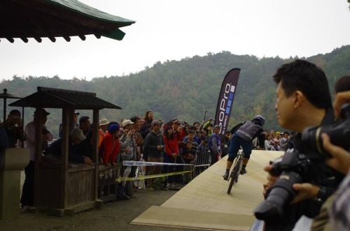 kazoo-favorite:  rider:kazoo photo:FoG Red Bull holy ride 2013