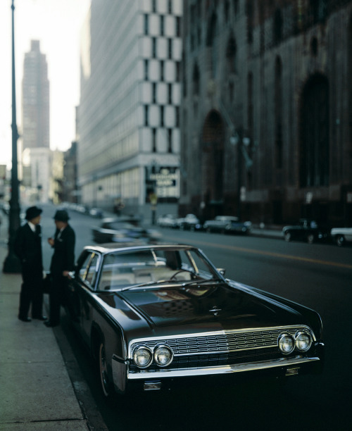 automobile-photography: Lincoln Continental, via mesmomeugenero
