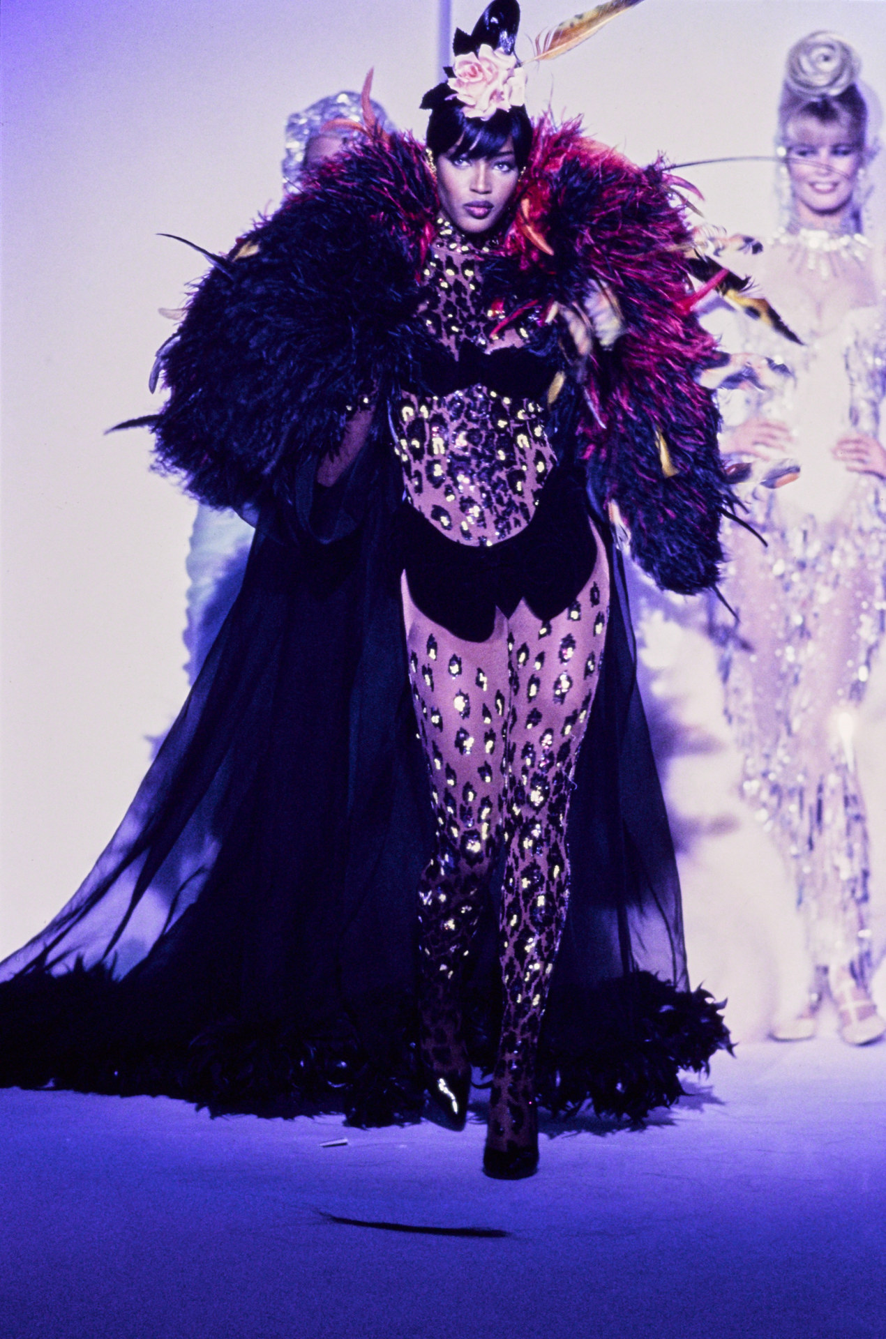 ohthentic:  carmidoll:  Thierry Mufler f/w 1995 Haute Couture  Oh 