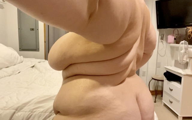 ssbbw-chloe:Manyvids sale is going on now! Memberships are on sale as well as all