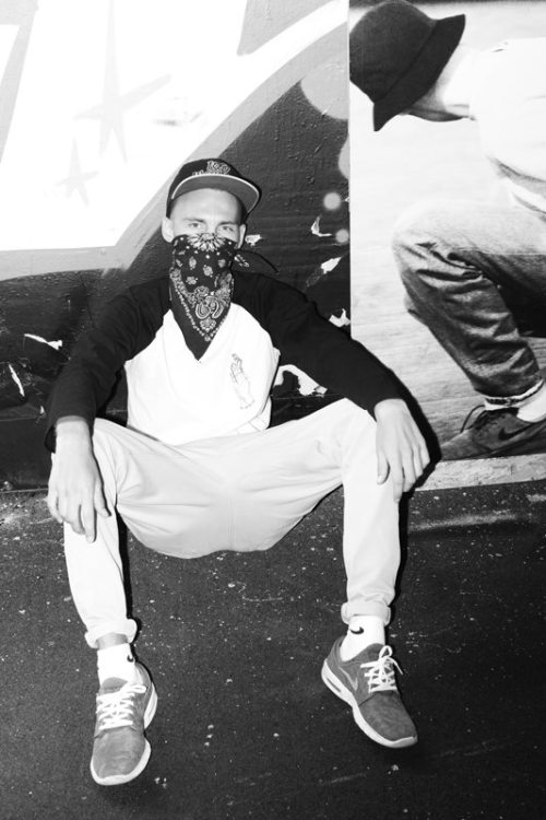 bulimiccokehead:  https://www.facebook.com/vasyarunproject VASYA RUN Video screening and zine presentation ВАСЯ RUN  http://www.vasyarun.ru/