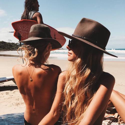 flowure: versane: nudly More at Flowure / insta @f.lowure More at Lushlity