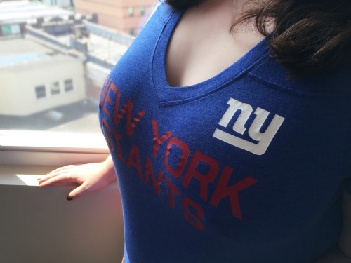 nakednewsgirl:  Let’s go, Giants! 🏈 